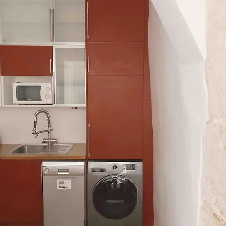Du Lion/ac Historic Flat, Marais, 4-5 Guests Parigi