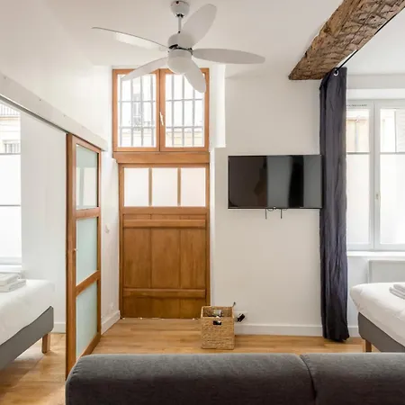 Apartamento Du Lion/ac Historic Flat, Marais, 4-5 Guests *