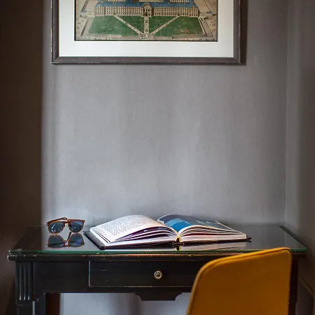 Louison Hotel Paris