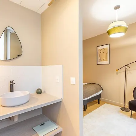 Apartment 60 M2 Xx Center Of Xx 2 Bedrooms & 2 Bathrooms Paris