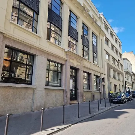 Cosy 1br With Outside Space Neighboring Le Marais Apartment Paris