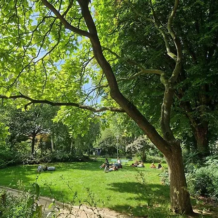 Cosy 1br With Outside Space Neighboring Le Marais *