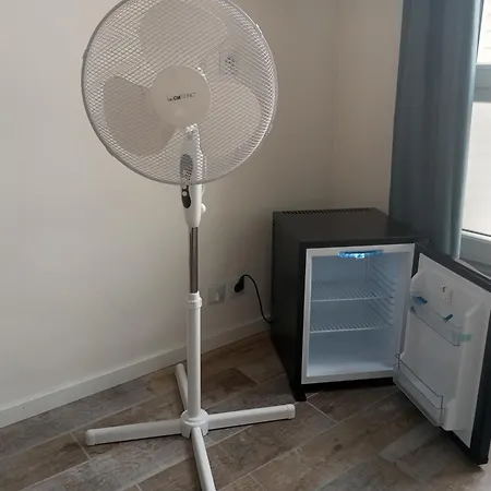 아티 포르테 드 베르사유 바이 리버 호스텔 *