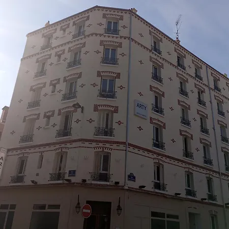 Arty Porte De Versailles By River Hostel Paris