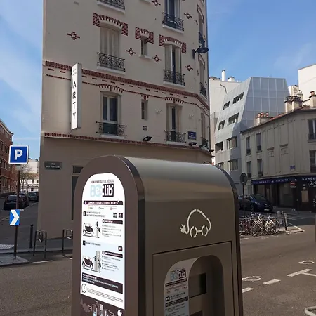Arty Porte De Versailles By River باريس
