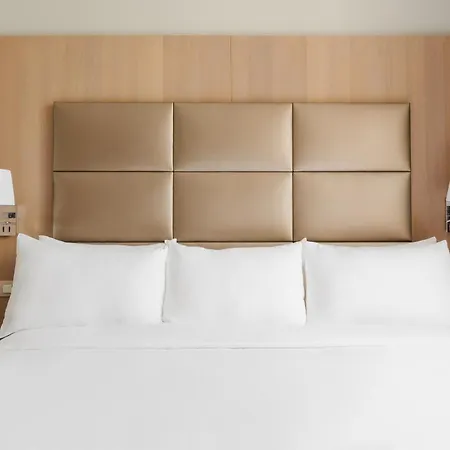 Hotel Sonder L'edmond Parc Monceau 4*