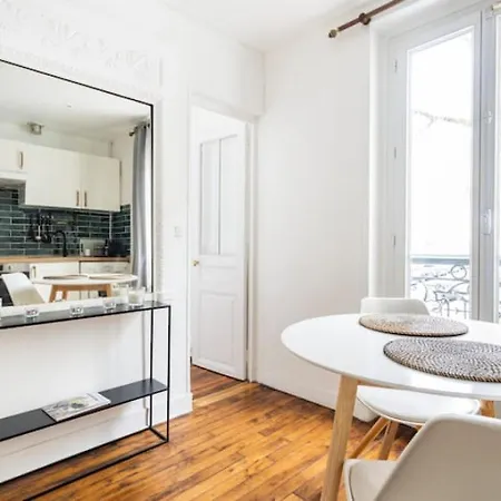 Appartamento Cocoon In The Heart Of Batignolles | By Airnest