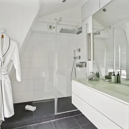 Nation 2br Property Apartment Paris