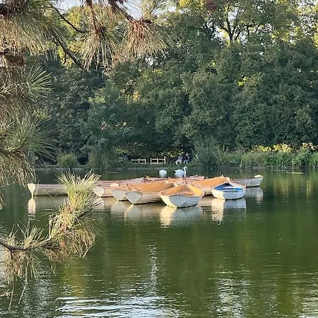 Un De Deux Climatise Avec Un Jardin Privatif Pres De Trocadero París