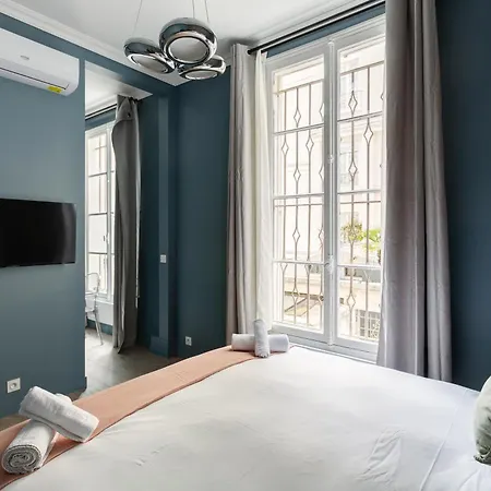 Eclectic Montmartre Apartment