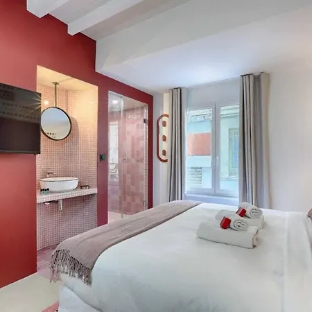 Apartment Les Halles - Luxurious & Colorful 4bd For 16 Guest