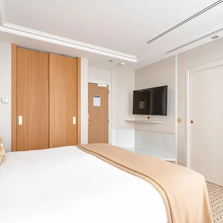 Madison Hotel 4*