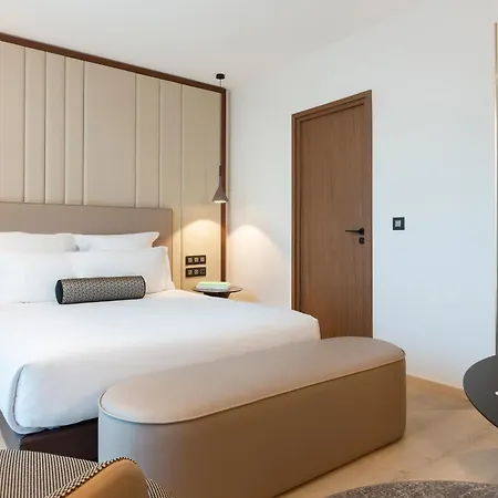 La Clef Tour Eiffel By The Crest Collection Hotel 5*