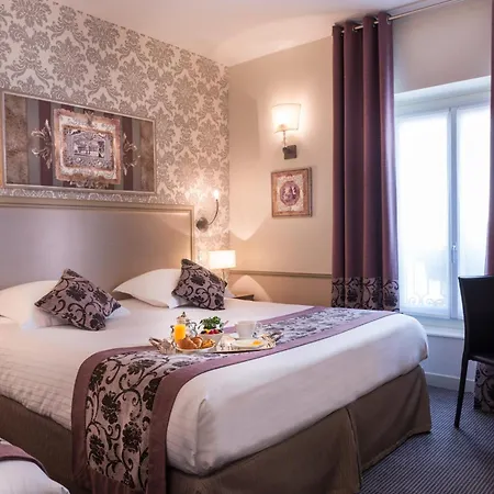 Hotel Monceau Wagram 4*