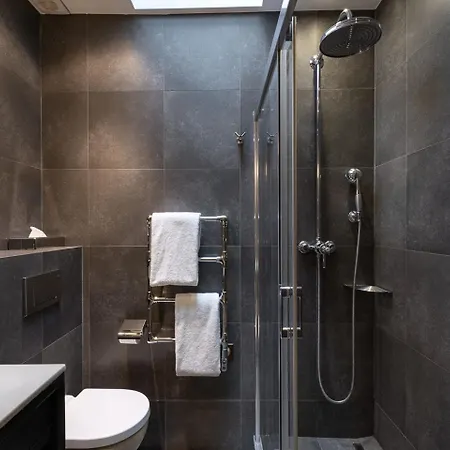 Glamour Hotel 3*