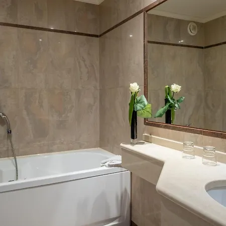 Hotel London 3*
