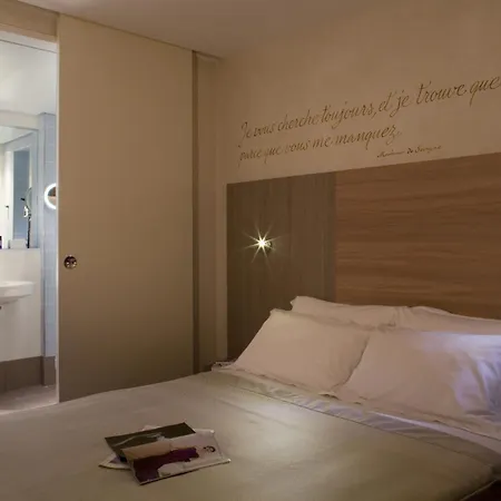 De Sévigné Hotel Paris