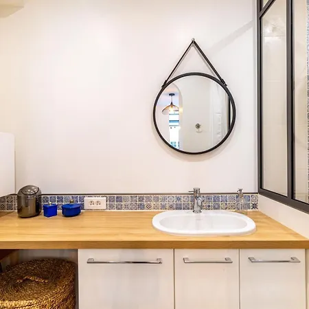 Guestready - Atelier Renove Sous Verriere A Apartment *