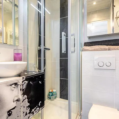 Guestready - Baigne De Lumiere Au 7e. *