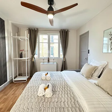 1566 - Beautiful Studio Near Parc Des Expositions Apartment *