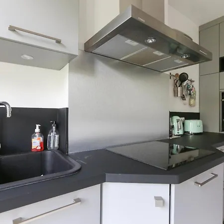 Bright And Charming In The 12th Appartement Paris