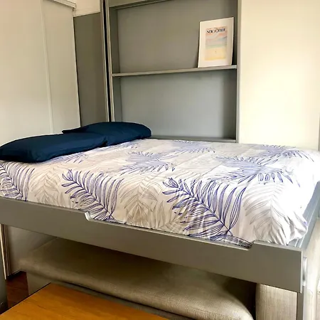 Cosy Studio Near Public Transport 巴黎