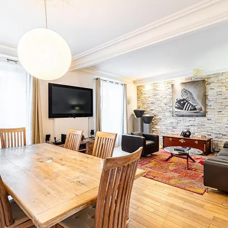 Guestready - Modern Delight Near Attractions Apartment *