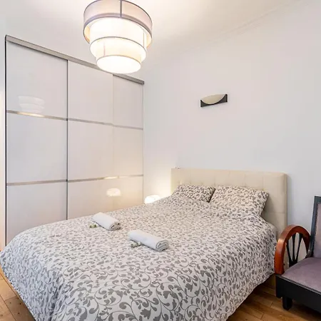 Apartment Guestready - Modern Delight Near Attractions *