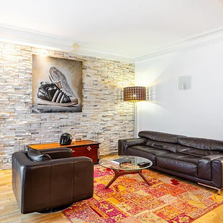 Apartment Guestready - Modern Delight Near Attractions Paris