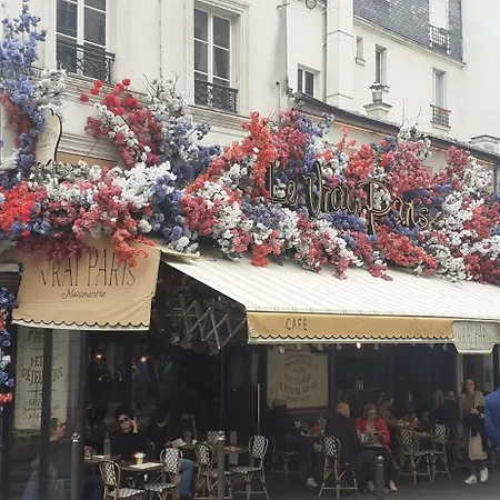 A Montmartre Parigi