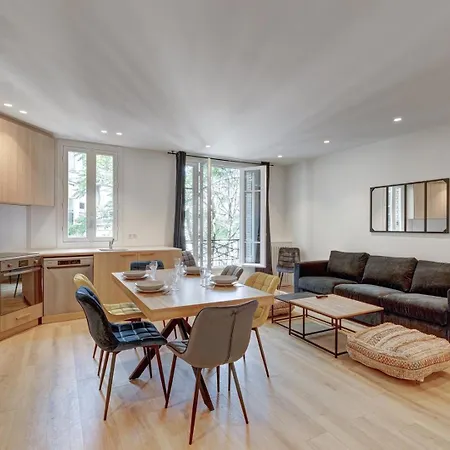 563 Maillot - Superbe A Apartment *