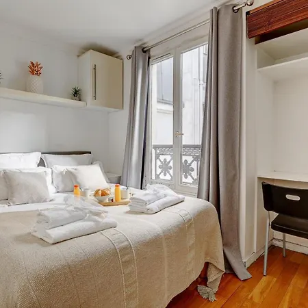 Apartment 395 Biot 10 - Superbe A Paris