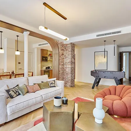 Exceptional 3 Bedrooms Heart Of By Prestige Apartment
