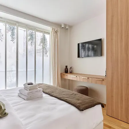 Apartment Exceptional 3 Bedrooms Heart Of By Prestige *