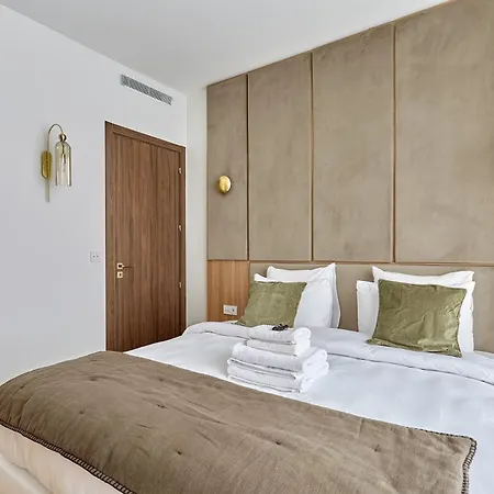 Exceptional 3 Bedrooms Heart Of By Prestige Apartment Paris
