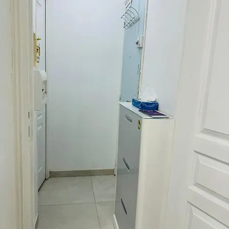 Appartement Pres De Rer B Et Metro 4 Et 6
