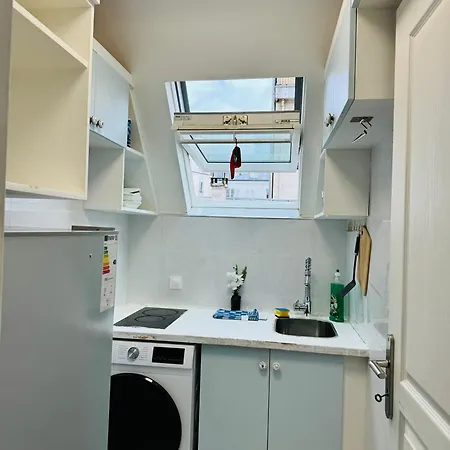Appartement Pres De Rer B Et Metro 4 Et 6
