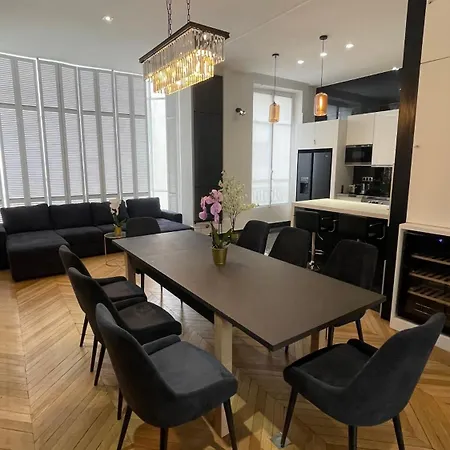 Avenue Foch Luxury 280m2 - 4br - 8 Guests Apartment Paris
