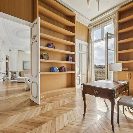 Feriehus Tｅlegram Brysonknot, House Eiffel *