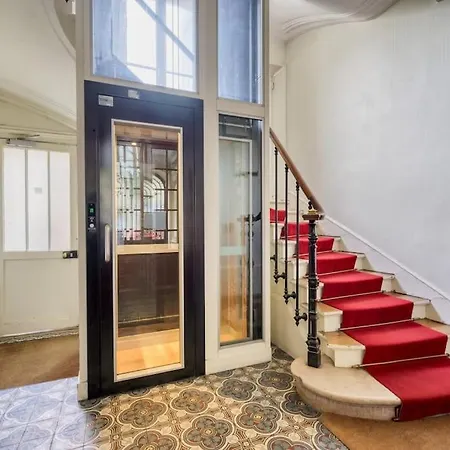 Duplex Avec Un Balcon, 16