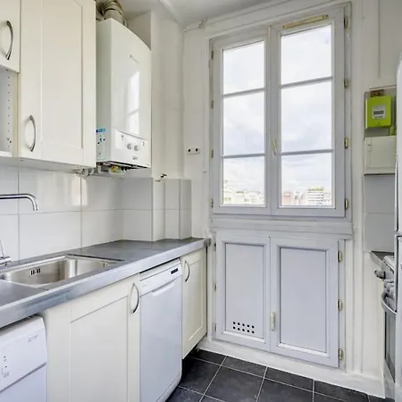 Duplex Avec Un Balcon, 16 * París