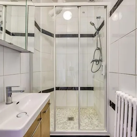 Duplex Avec Un Balcon, 16 * París