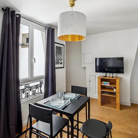 Apartament Au Coeur Du Marais, Rue Des Rosiers!