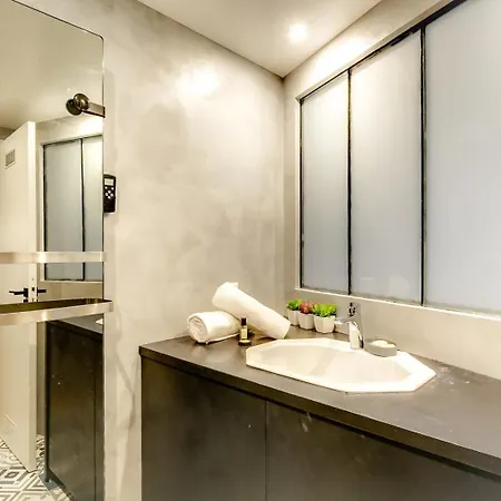 Guestready - Stylish Flat In The Heart Of *