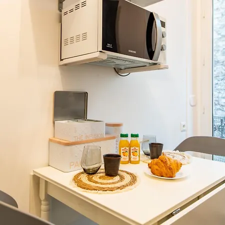Apartment Stylish 2-bedroom Near The Famous Moulin Rouge Paris