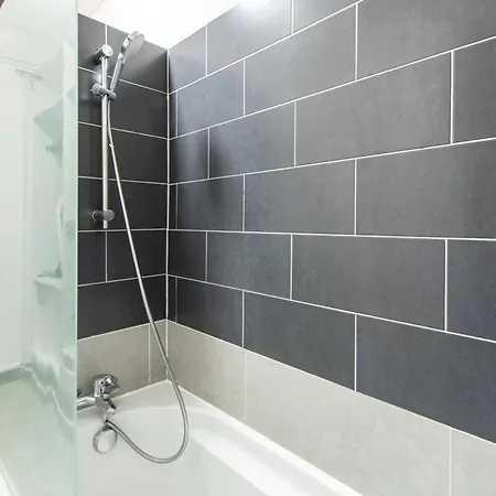 Stylish 2-bedroom Near The Famous Moulin Rouge Appartement