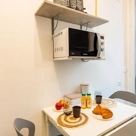 Stylish 2-bedroom Near The Famous Moulin Rouge Parijs