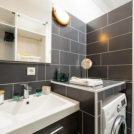 Stylish 2-bedroom Near The Famous Moulin Rouge * Paris