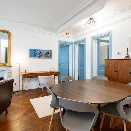 Stylish 2-bedroom Near The Famous Moulin Rouge