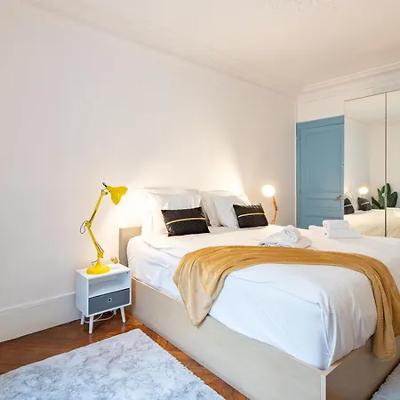 Stylish 2-bedroom Near The Famous Moulin Rouge * Paris